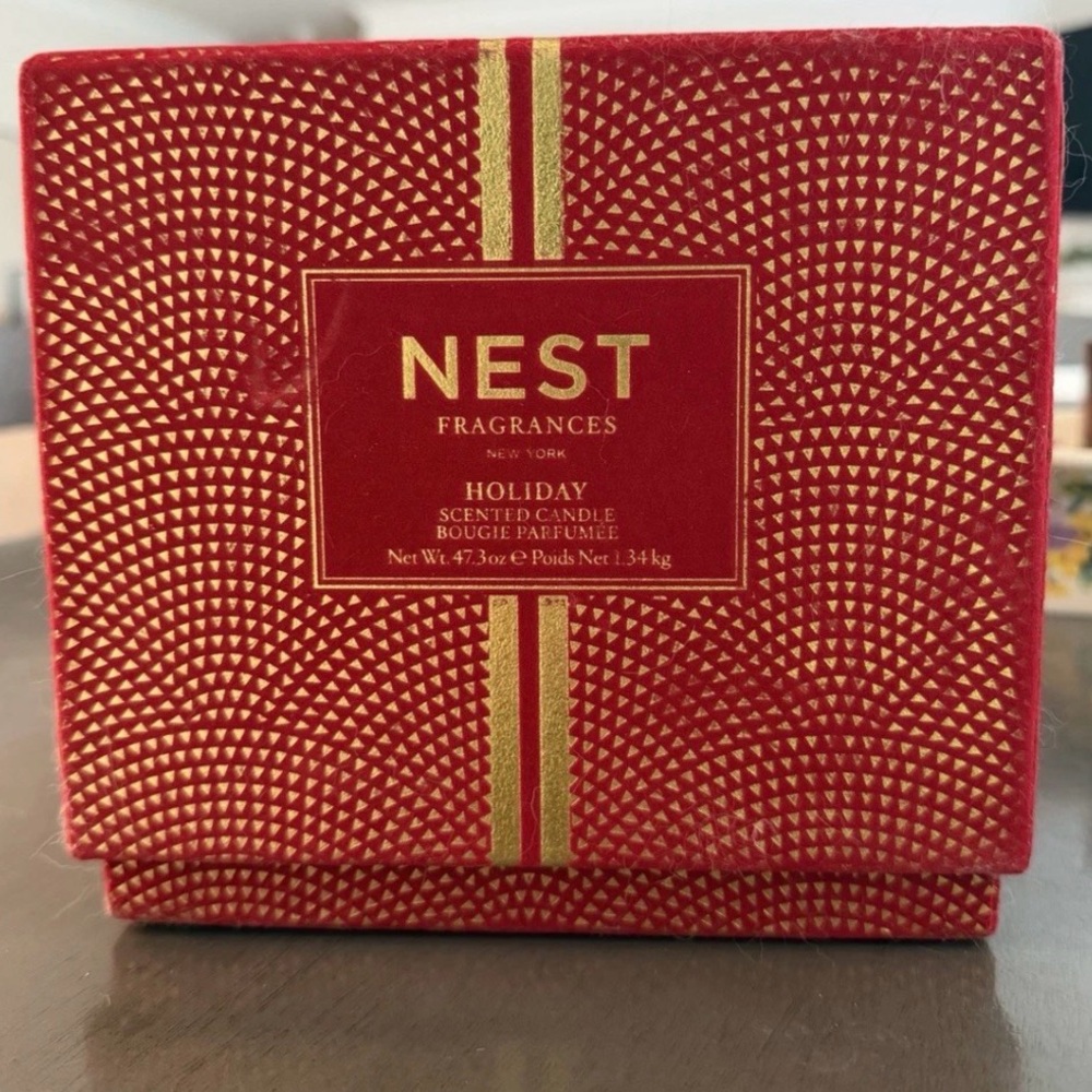 NEST Fragrances Holiday Scented Candle – Large 3-Wick – Brand New